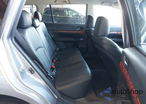 2011 Subaru Outback 2.5I Limited z USA, uszkodzony, nr VIN 4S4BRBJC1B3433228